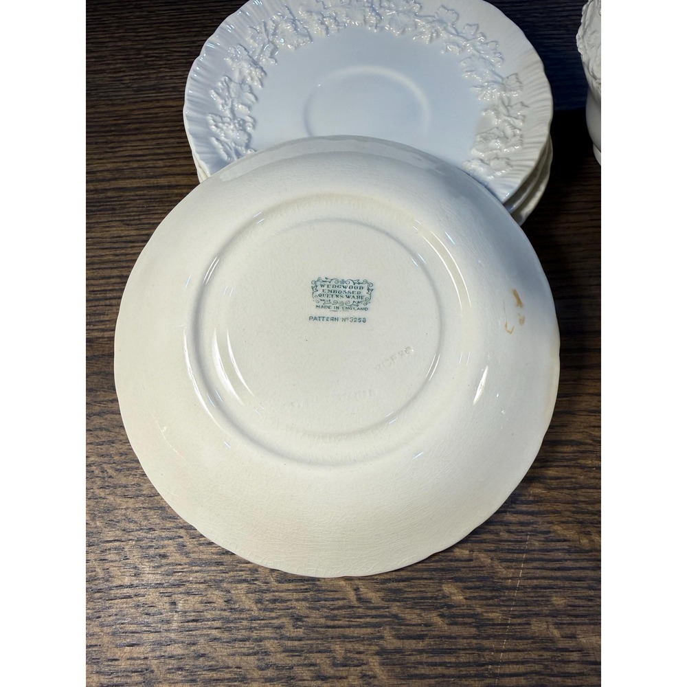 Vintage Wedgwood Embossed‎ Queens Ware Creamware Cups and Saucers, Set of 4 - Picture 12 of 16